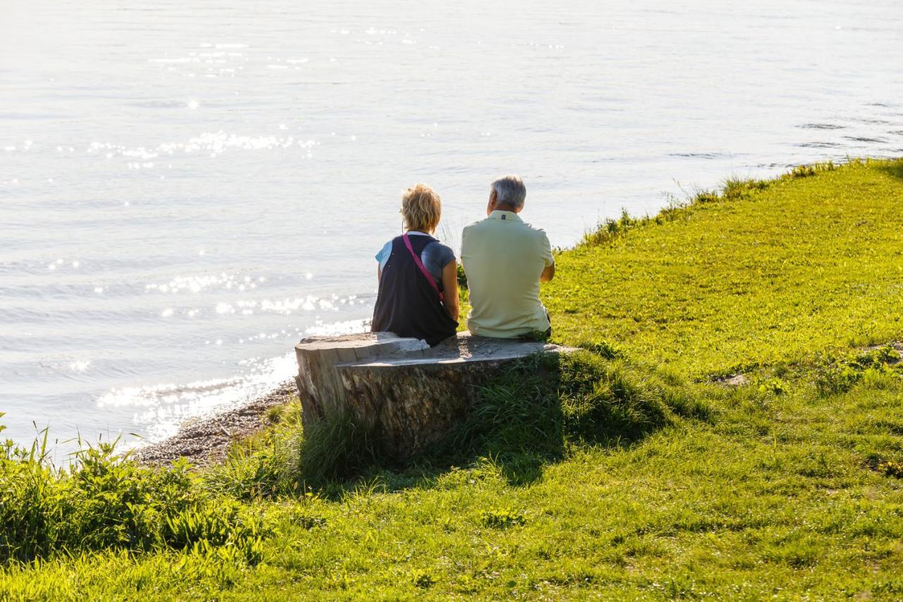 Camping & Pension Au An Der Donau Exteriör bild
