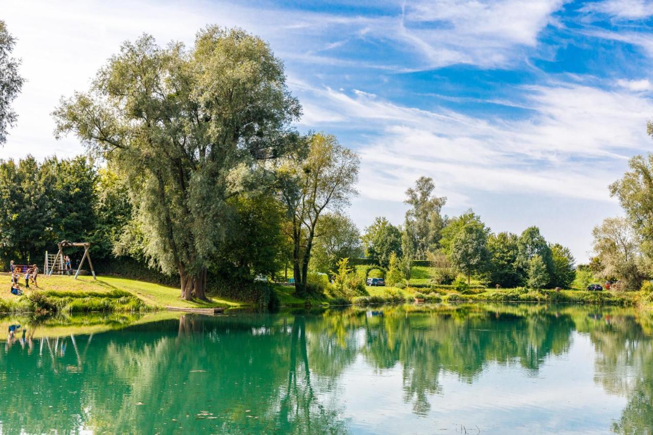 Camping & Pension Au An Der Donau Exteriör bild