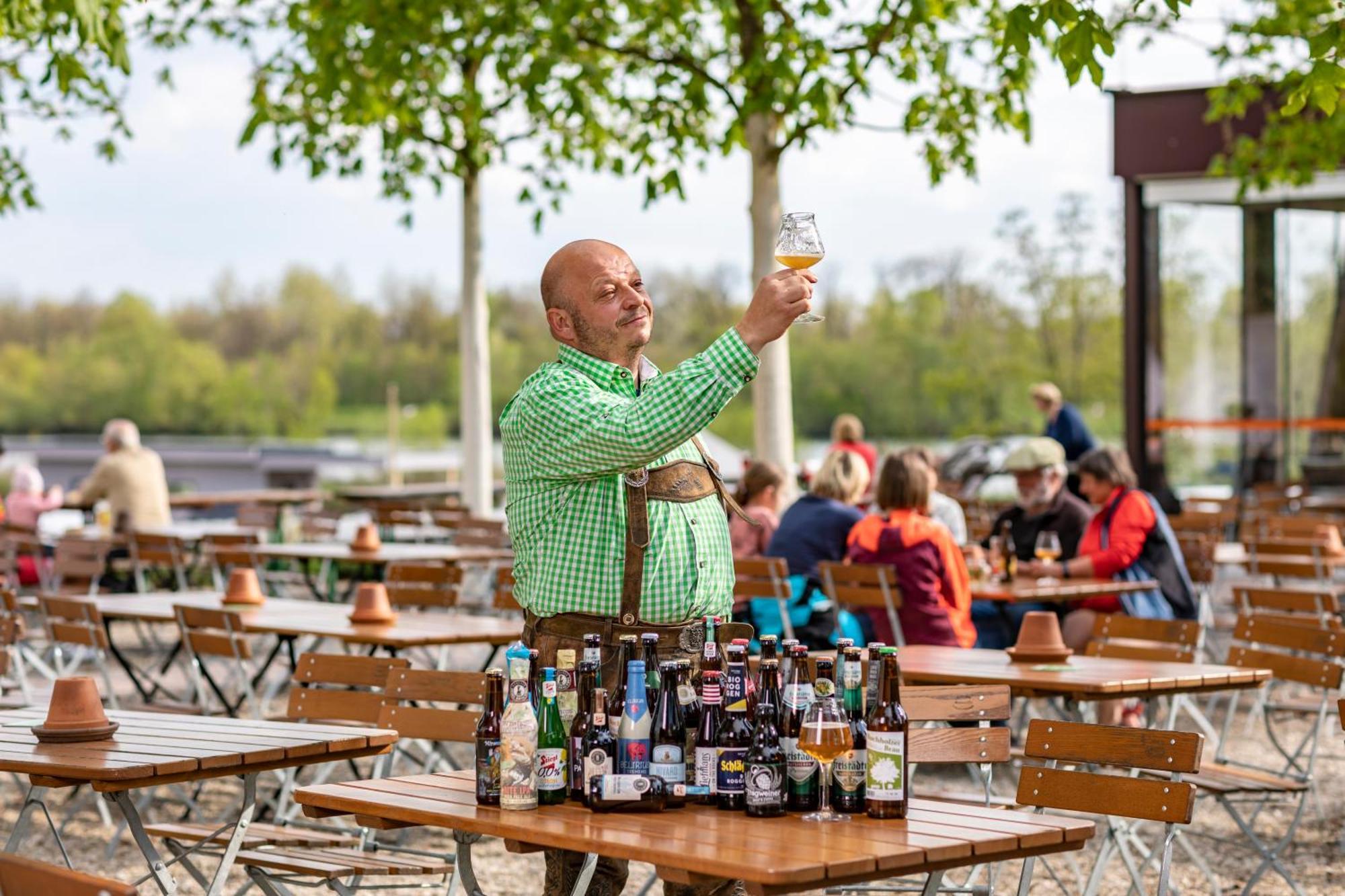 Camping & Pension Au An Der Donau Exteriör bild